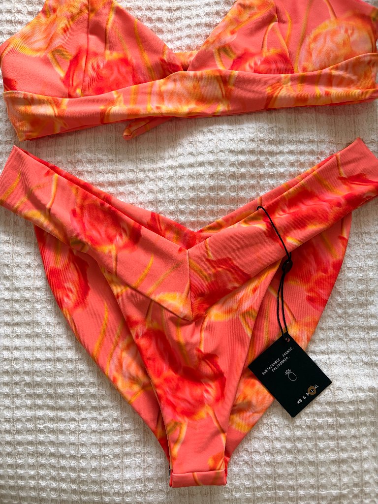Skatie Lucia Top & Kathleen Bottom - Rum Punch — image 2 of 4
